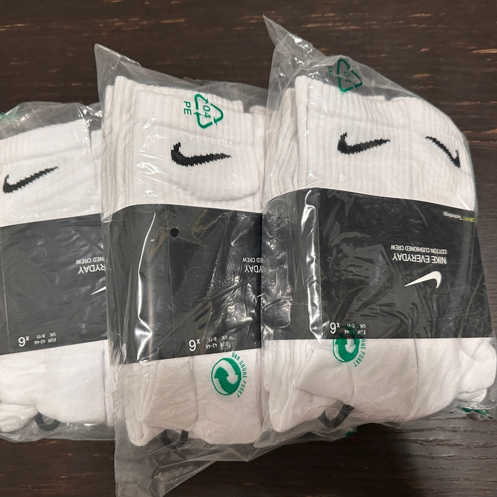 3 packages Nike everyday  White Crew Socks